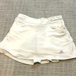 Adidas New XS women’s golf skirt with built in biker shorts!